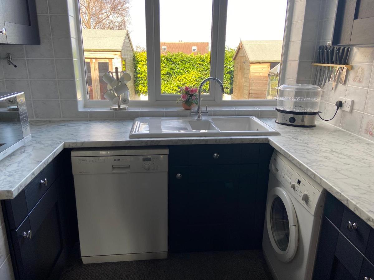 Large 4 Bedroom Home In Boston Spa Village In-Between York, Harrogate And Leeds, Sleeps 9 Zewnętrze zdjęcie